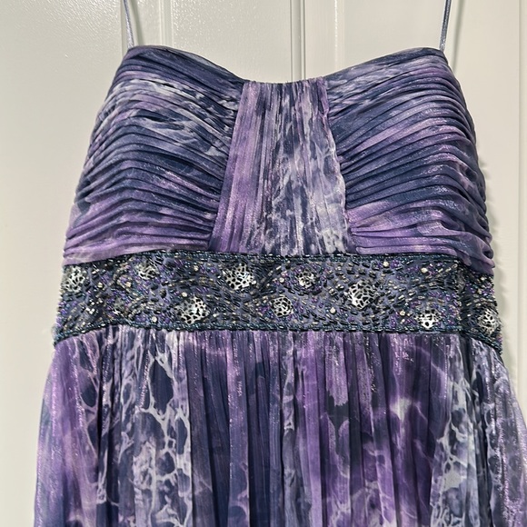 JS Boutique Formal Dress - Picture 2 of 5